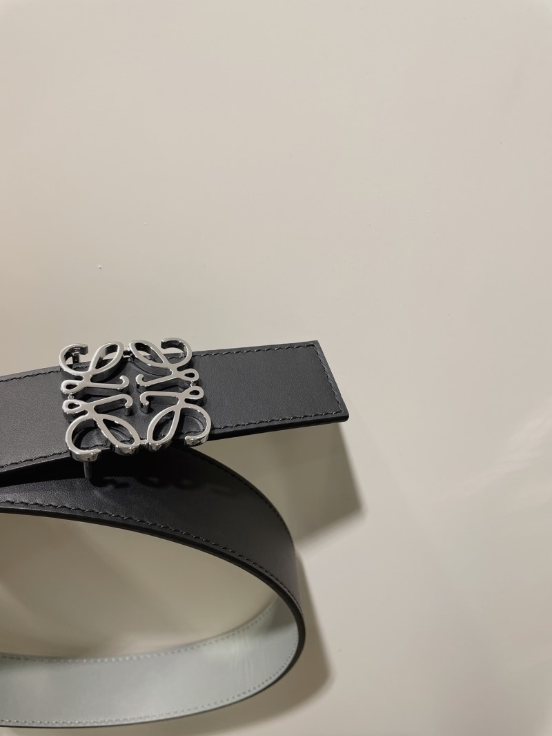 L0ew* belts